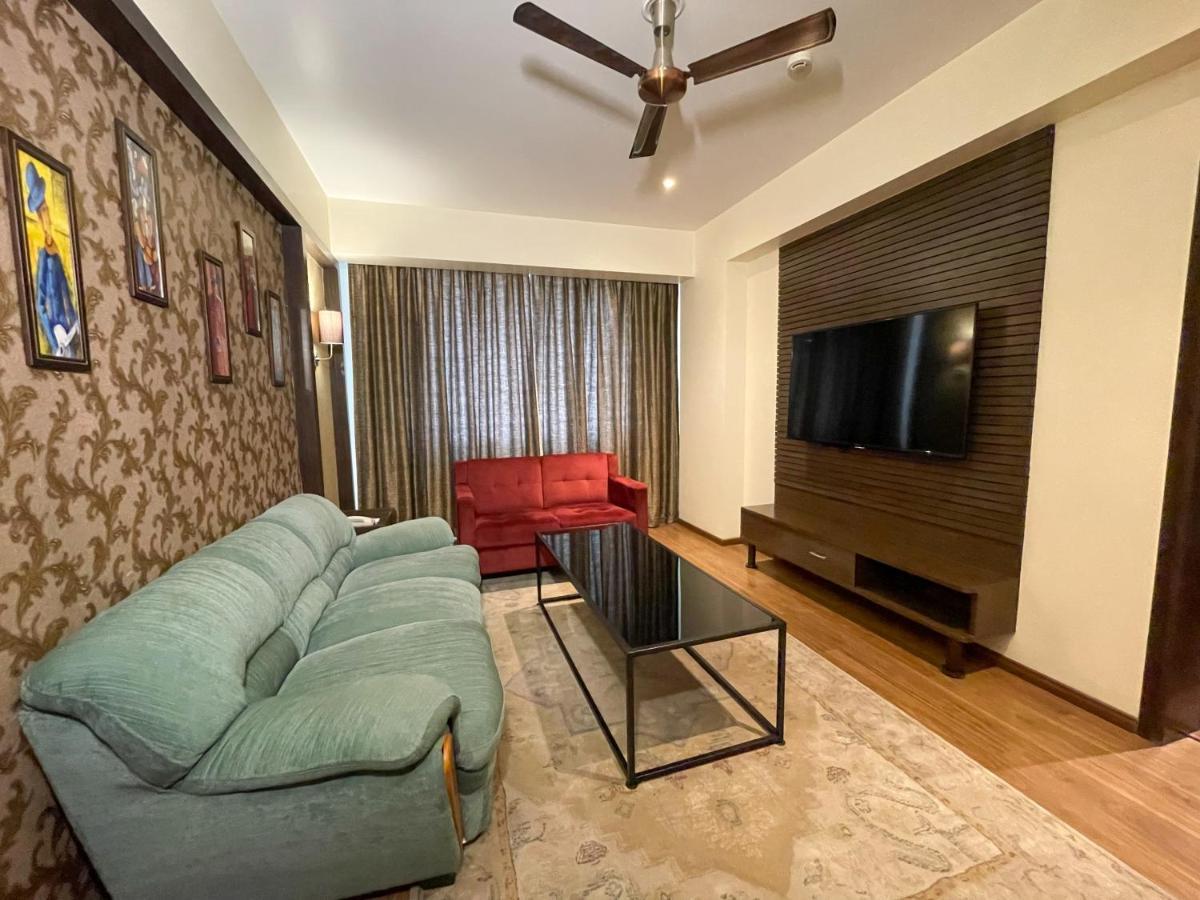 Comfort Hotel Vista Лакхнау Экстерьер фото